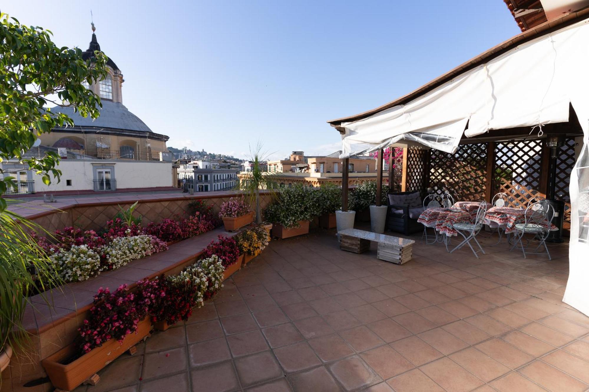 L'Attico Fuggente Hotel Naples Exterior photo